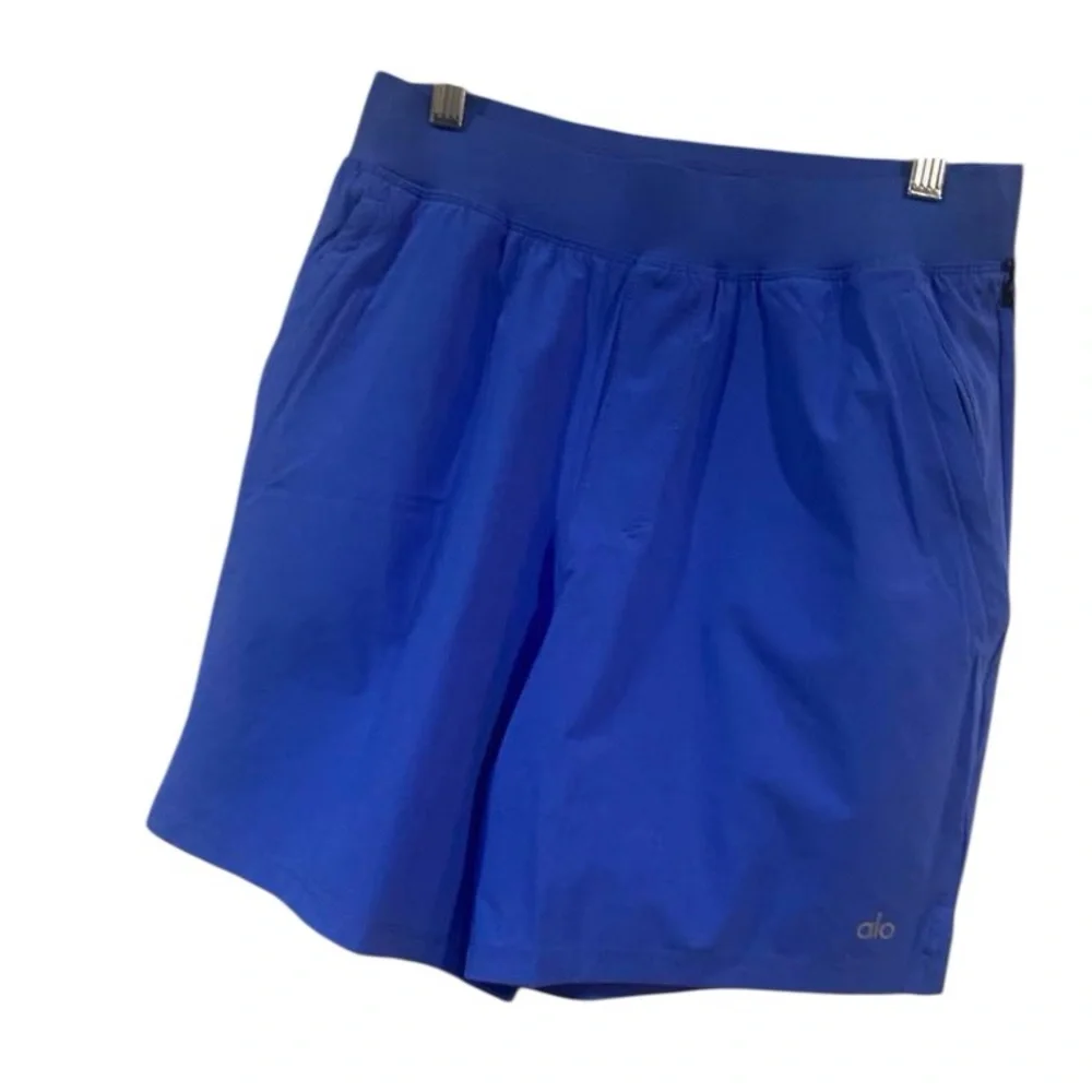 NWT Alo Yoga 7” repetition short MARATHON BLUE Size: S